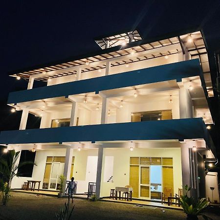 Dk Zur Einkehr Hotel Ahangama Esterno foto