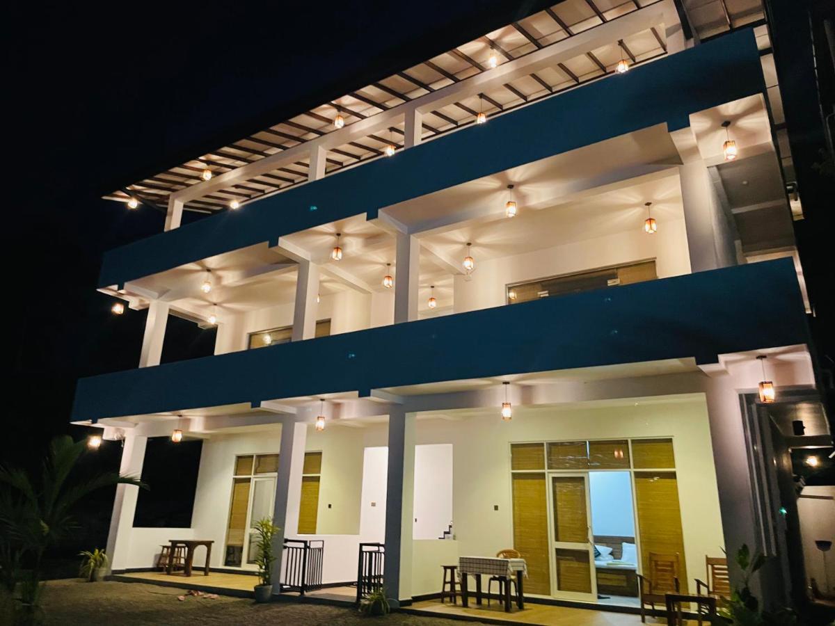 Dk Zur Einkehr Hotel Ahangama Esterno foto